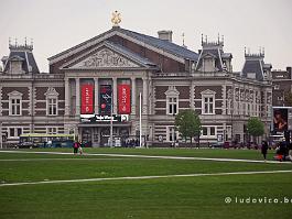 AMSTERDAM2013DSC0263 Het Concertgebouw aan het Museumplein