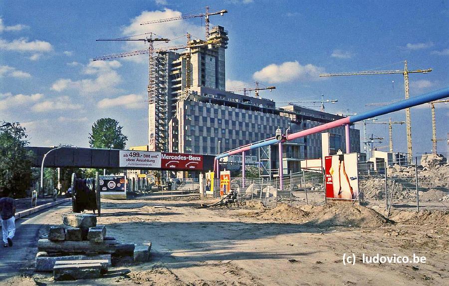 BERLIJN1996N064