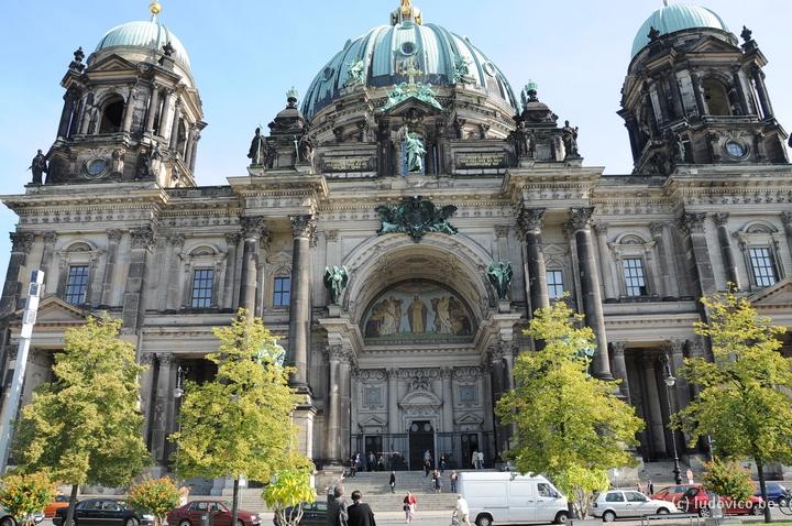 BERLIN09N6635