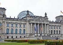 DU2016 P4098-P1180159  De Bundestag, met de kenmerkende glazen koepel.