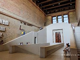 BERLIJN2022_FXTX5024 Het Neues Museum herbergt de beroemde Egyptische collecties (met o.a. het bekende beeldje van Nefertiti, helaas verboden te fotograferen, waar met Pruissische...