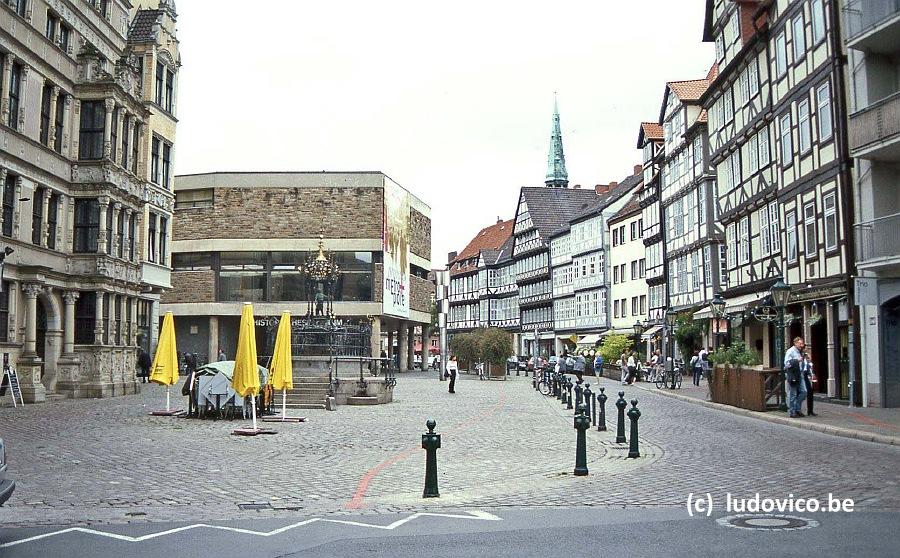 HANNOVER2000N016