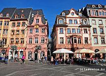 DU2016 DSC 0642-5653  De Liebfrauenplatz voor de Dom