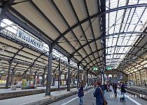 DU2016 P0349-P1140364