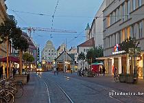 DU2016 P0833-P1140854