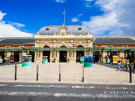 NICE_P1470199 Het station van Nice is het belangrijkste knooppunt voor treinverkeer aan de oostkust van Frankrijk.