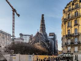 PARIS2024J_IMG_20240120_161038127_HDR De Notre-Dame is nog in stellingen ingepakt; eind van het jaar gaan ze er af.