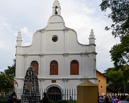 INDIA2023_D7M_1384 In de St. Franciscuskerk was de Portugese ontdekkingsreiziger Vasco da Gama in 1524 begraven, voordat hij in 1539 naar Portugal werd overgebracht waar hij in...