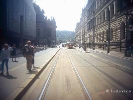 PRAAG1993N099