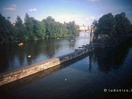 PRAAG1993N118