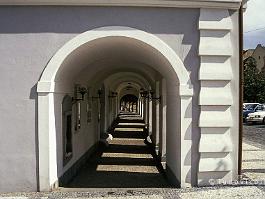 PRAAG1994N065