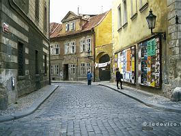 PRAAG1994N027