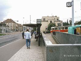 PRAAG1994N120