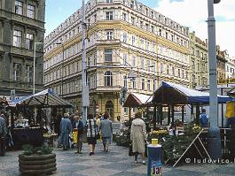 PRAAG1994N028