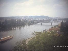 PRAAG1993N189