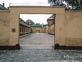 TEREZIN1994N022