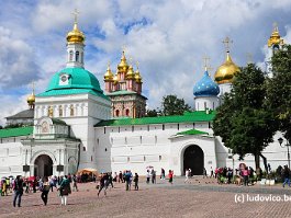 RUSS2016_DSC0454 Sergei Posad staat bekend als het 'Vaticaan' van de Russisch-orthodoxe kerk
