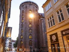 KOPENHGN2022_P1420734 De 'ronde toren' uit 1642 met de oudste sterrenwacht van Europa