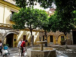 Spanje2022_P1380864 Casa de Pilatos is een 16de eeuws stadpaleis in Renaissancestijl met sterke Gotische en Moors-Islamitische invloeden.