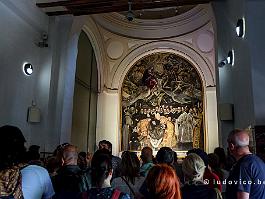 Spanje2022_FXTX3174 Een van de beroemdste schilderijen van El Greco, een van Spanje's grootste schilders: de Begrafenis van de graaf van Orgaz, in het voorportaal van de kerk San...