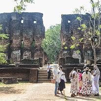 SRILANKA_D7M_3460 Polonnaruwa werd de nieuwe hoofdstad in 1077, nadat de Singalese koningen uit Anuradhapura verjaagd waren, en kende een bloeiperiode in de 12de eeuw. De stad...