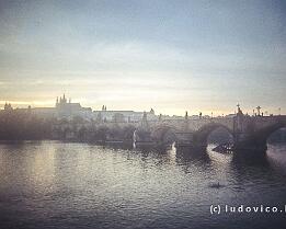 PRAAG1993N182