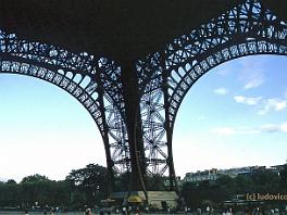 PARIS97N027 ASCII