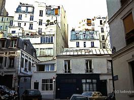 PARIS2001N077 ASCII