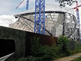 PARIS2012_0824 Fondation LVMH (Frans mode-imperium), in opbouw (arch. Frank Gehry)
