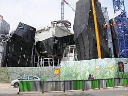 PARIS2012_0830 Fondation LVMH (Frans mode-imperium), in opbouw (arch. Frank Gehry)