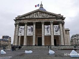 PARIS2015_P8630143 ASCII