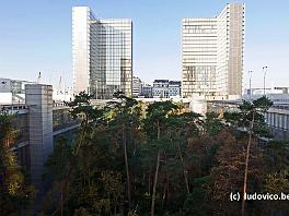 PARIS2016_P8640676 ASCII