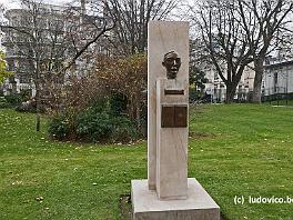 PARIS2016_P8640294 ASCII