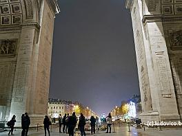 PARIS2017_P1020189 ASCII