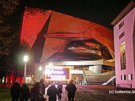 PARIS2017_P1010731 ASCII