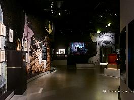 PARIJS2021_P8730162 Binnen vind je ook het museum Georges Mlis (1861-1938), samen met de gebroeders Lumire een van de Franse filmpioniers. Hij was de eerste om in zijn films...