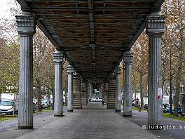 PARIJS2021_P8720770 Viaduct van de metro, boulevard Augsute Blanqui.